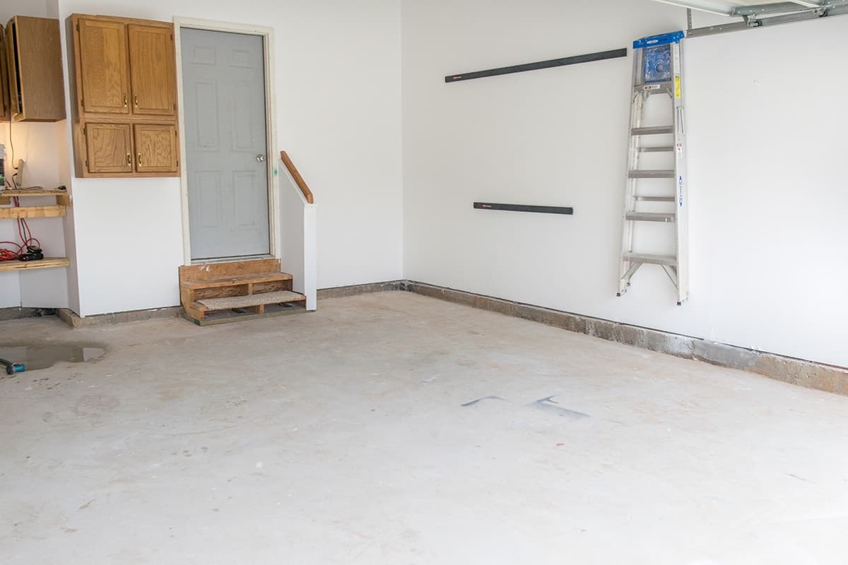 The Best Way To Paint A Garage Floor (Nonslip)