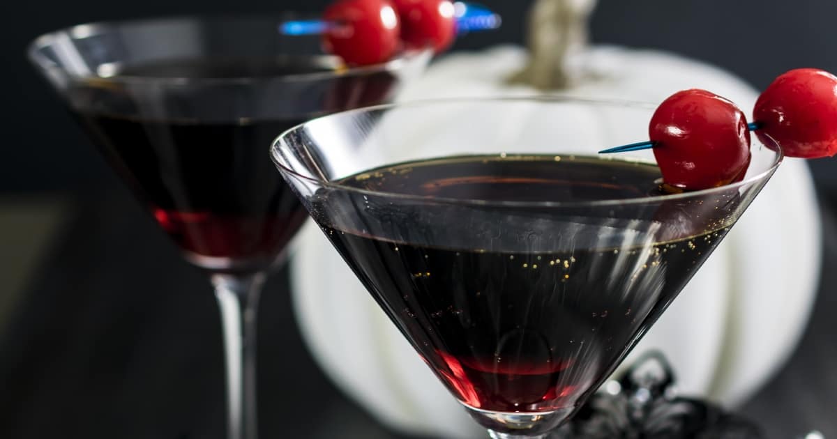 Halloween Cocktail with Rum: Red Death