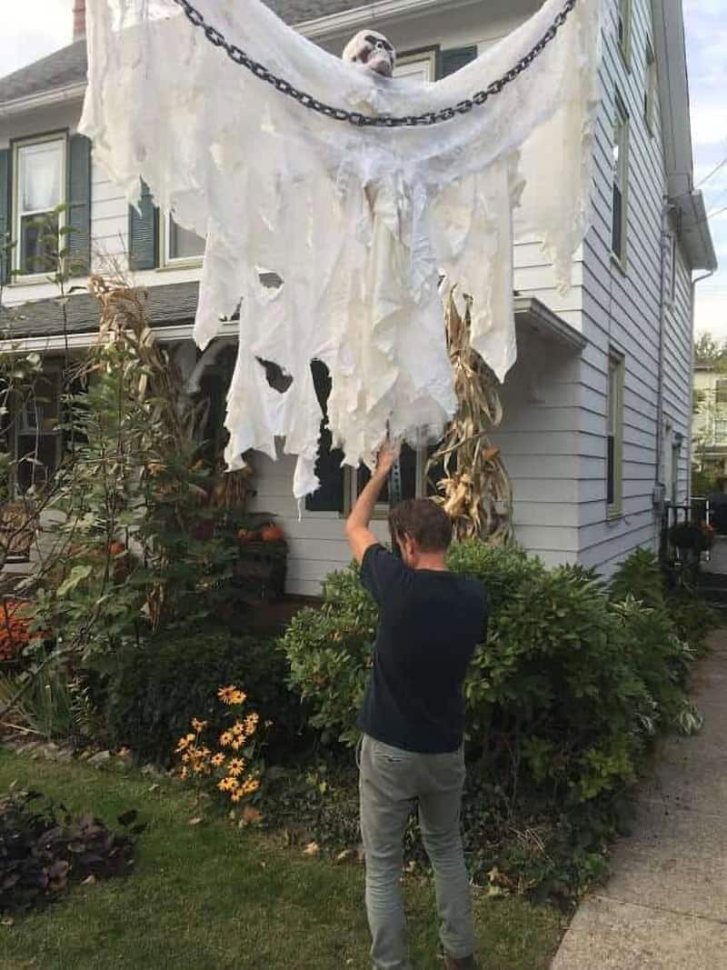 30 Impressive DIY Halloween Decorations for Outdoors • Craving Some  Creativity, image size:800x1067