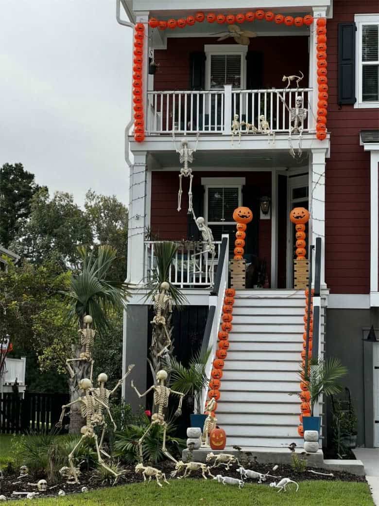 30 Impressive DIY Halloween Decorations for Outdoors • Craving Some  Creativity, image size:780x1040