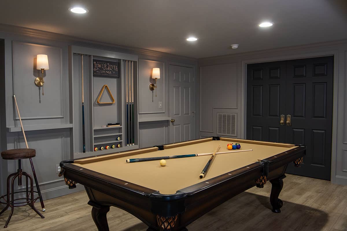 Ideas for a Sophisticated Man Cave Makeover • Craving Some Creativity, image size:1200x801